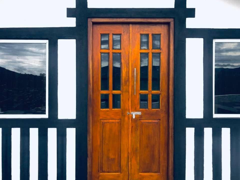 فندق نوفارا إيلِيافي  Paul Wood Cabana المظهر الخارجي الصورة